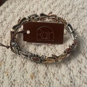 Dragonfly stretch bracelet